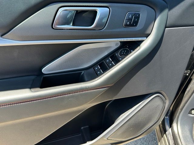 2025 Ford Explorer ST SUV