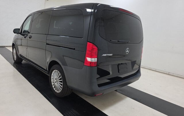 2023 Mercedes-Benz Metris Passenger Van