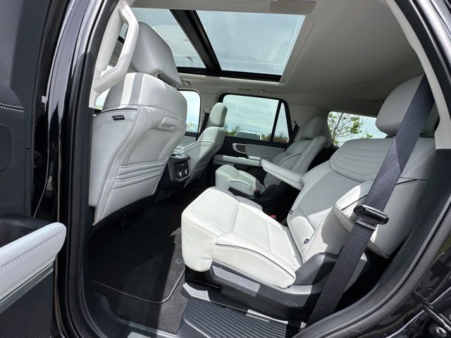 2025 Ford Expedition Platinum SUV