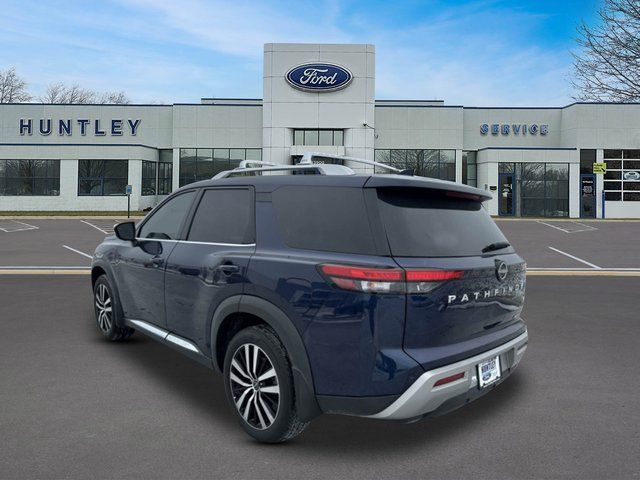 2024 Nissan Pathfinder Platinum SUV