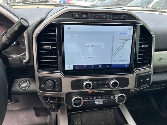 2022 Ford F-350 Lariat Truck Crew Cab