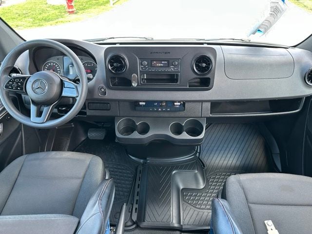 2024 Mercedes-Benz Sprinter 2500 Crew 144 WB Van