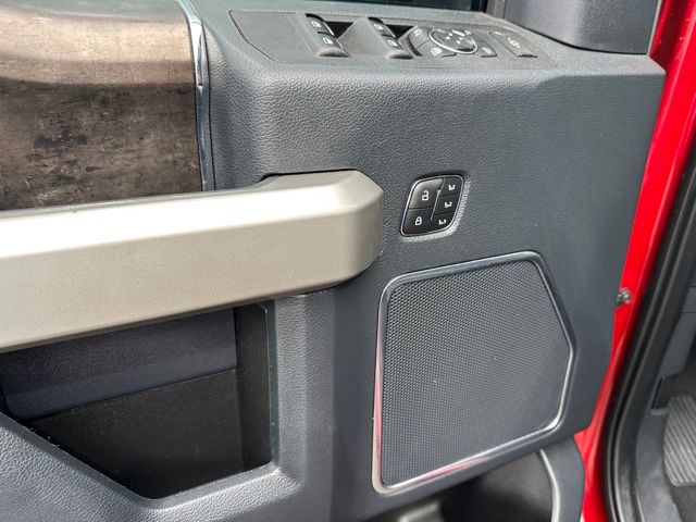 2022 Ford F-250 Lariat Truck Crew Cab