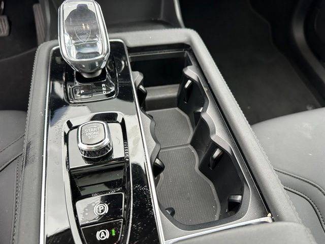 2025 Volvo XC90 B6 Plus 7-Seater SUV