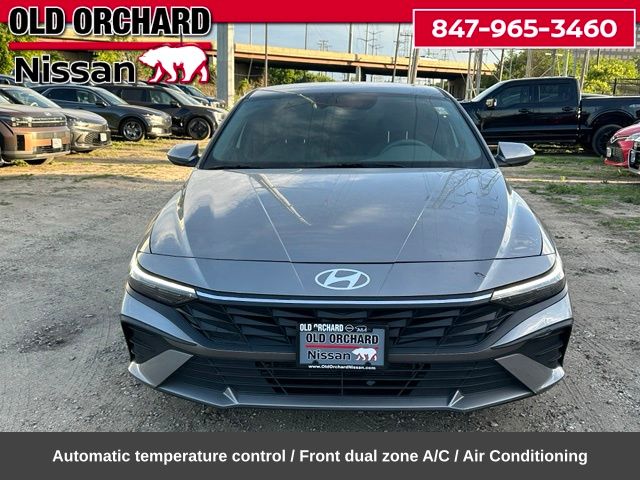 2024 Hyundai Elantra Hybrid Blue Sedan