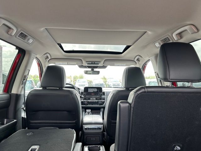 2023 Nissan Pathfinder SL SUV