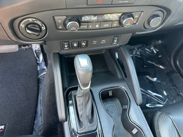 2022 Nissan Frontier PRO-4X Truck Crew Cab