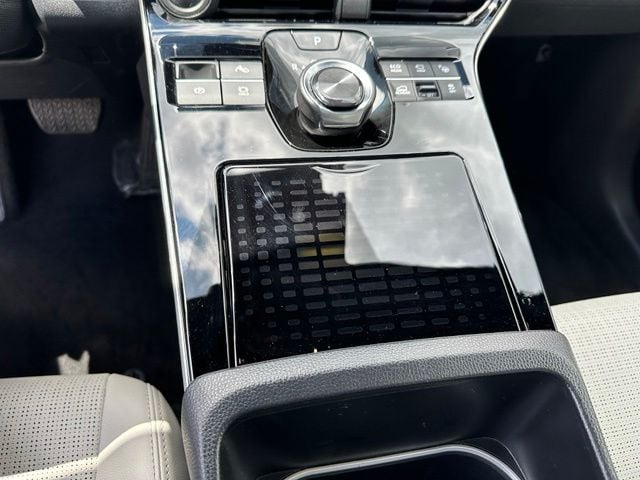 2024 Toyota bZ4X Limited SUV