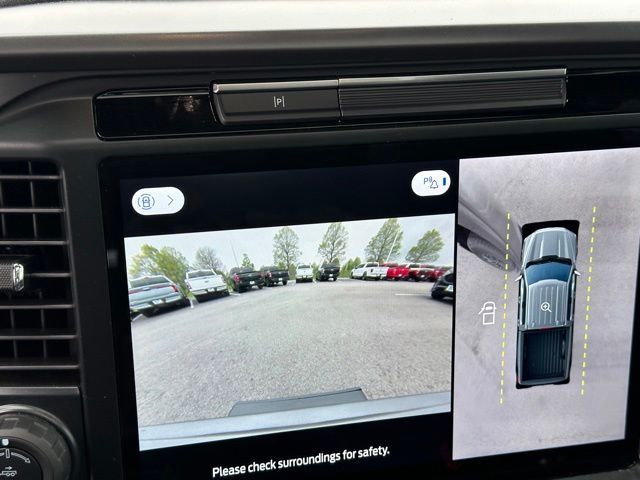 2025 Ford F-150 Lariat Truck SuperCrew Cab