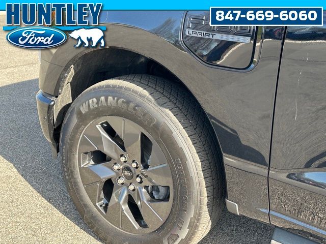 2023 Ford F-150 Lightning Lariat Truck SuperCrew Cab