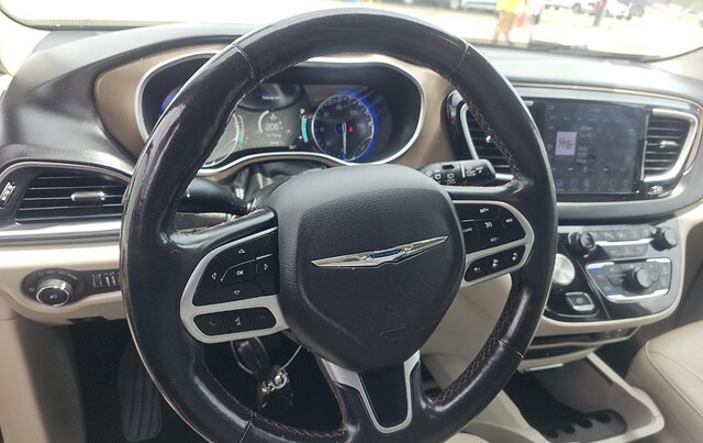 2019 Chrysler Pacifica Touring L Plus Van Passenger Van