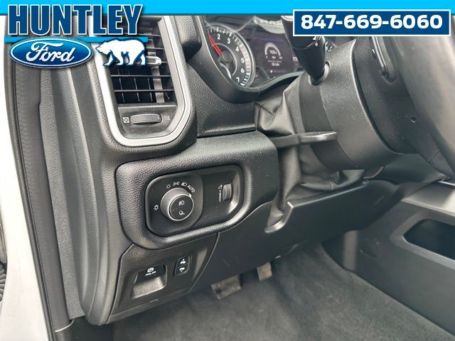 2022 Ram 1500 Big Horn/Lone Star Truck Crew Cab