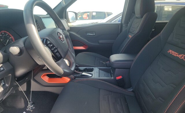 2023 Nissan Frontier PRO-4X Truck Crew Cab