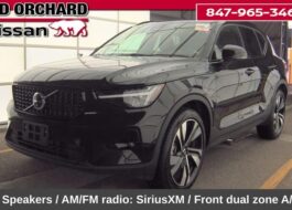 2025 Volvo XC40 B5 Plus Dark Theme SUV