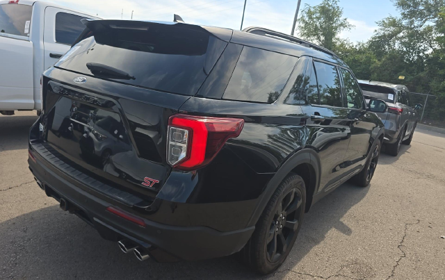 2023 Ford Explorer ST SUV