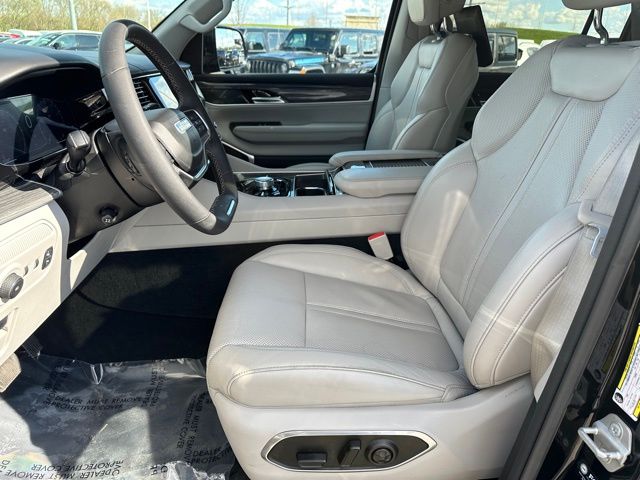 2022 Jeep Wagoneer Series III SUV