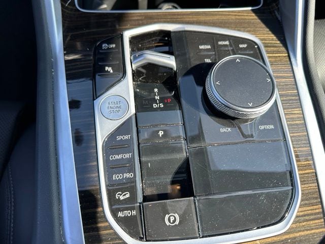 2025 BMW X6 xDrive40i SUV
