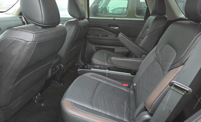 2024 Nissan Pathfinder Platinum SUV