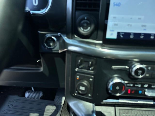 2023 Ford F-150 Lariat Truck SuperCrew Cab