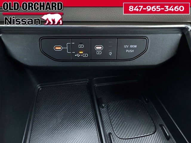 2025 Kia Carnival SX Van Passenger Van