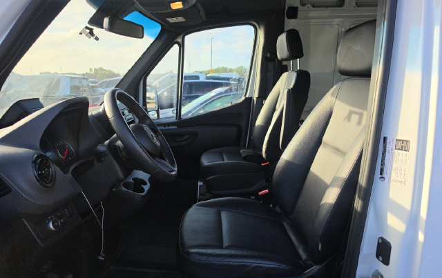 2025 Mercedes-Benz Sprinter 2500 Cargo 170 WB Van Cargo Van