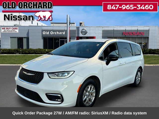 2024 Chrysler Pacifica Touring Van Passenger Van