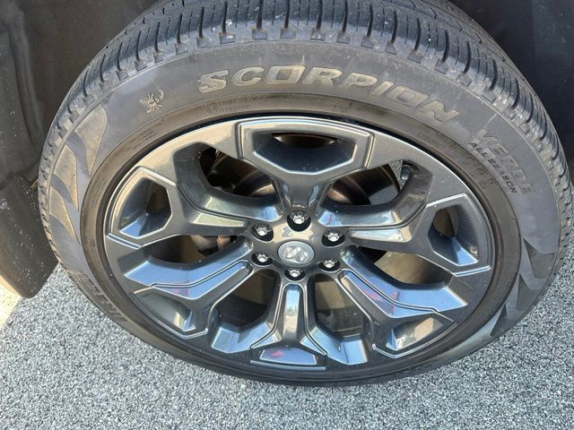 2022 Ram 1500 Limited Truck Crew Cab