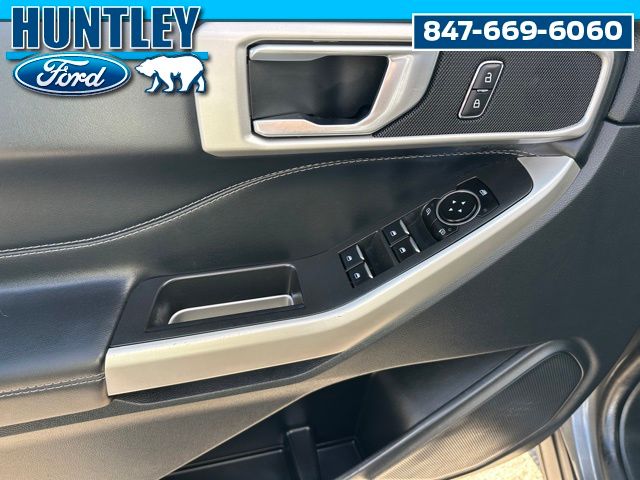 2023 Ford Explorer XLT SUV