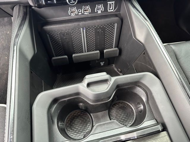 2025 Ram 1500 Limited Truck Crew Cab